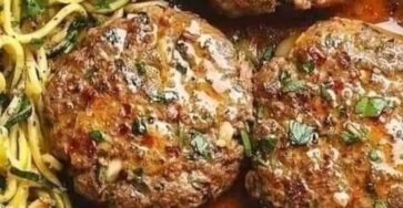 Hamburger steaks with onion gravy